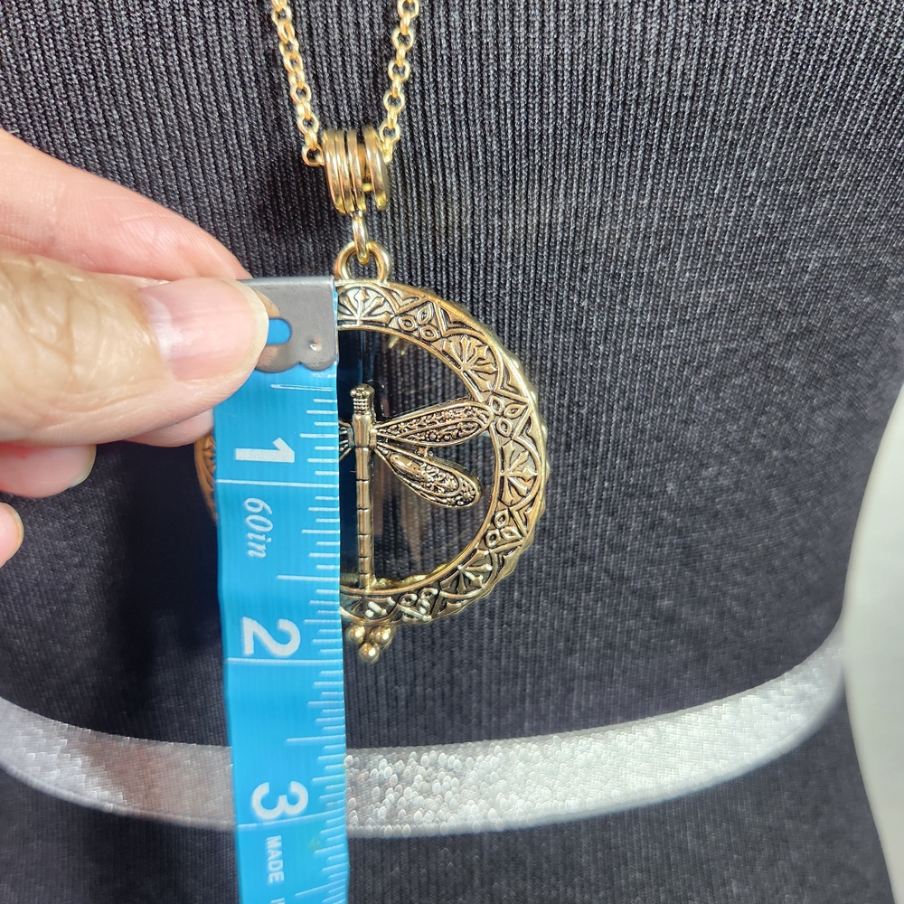 Vintage Style New Gold Tone Dragonfly Magnifying Glass Pendant 31" Necklace - Picture 9 of 9